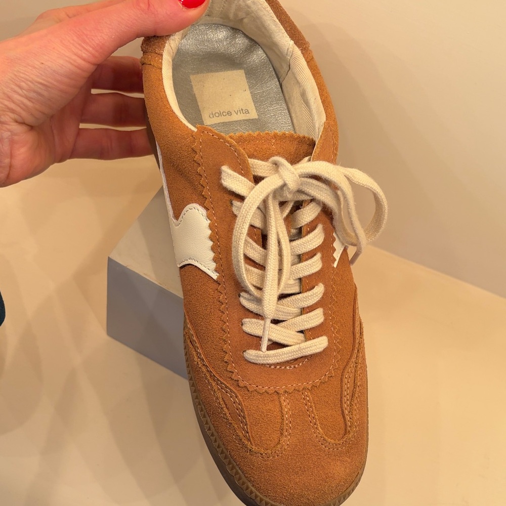 Dolce Vita Tan Suede Women's Sneakers 7.5 - Picture 4 of 7